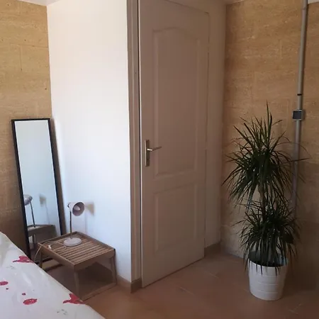 Mazet Des Lavandes Bed and Breakfast Saint-Quentin-la-Poterie