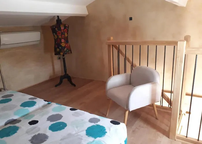 Mazet Des Lavandes B&B 생-쿠앵탕-라-포테리